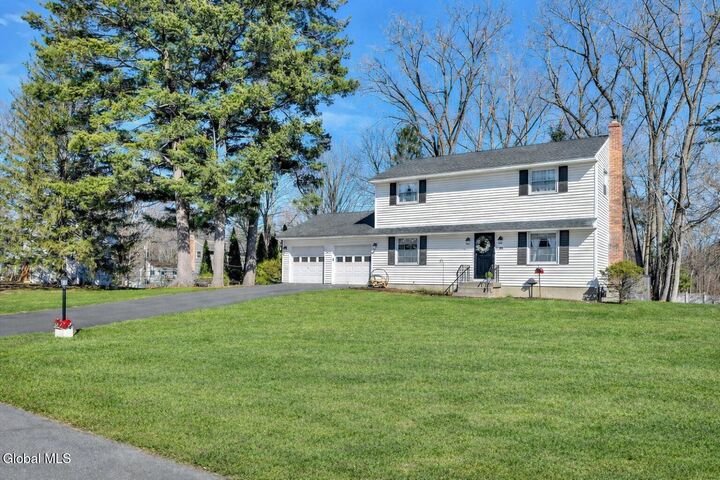 Property Photo:  29 Bayberry Drive  NY 12065 