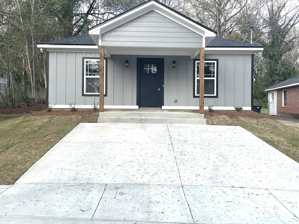 Property Photo:  4001 17th Avenue  GA 31904 
