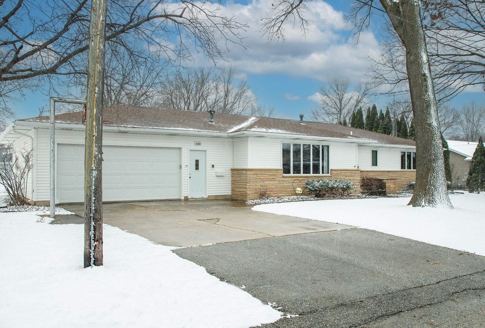Property Photo:  502 N Williams St  IA 50670 