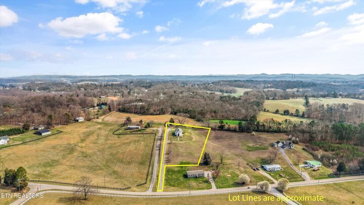 Property Photo:  13161 Vonore Rd  TN 37774 