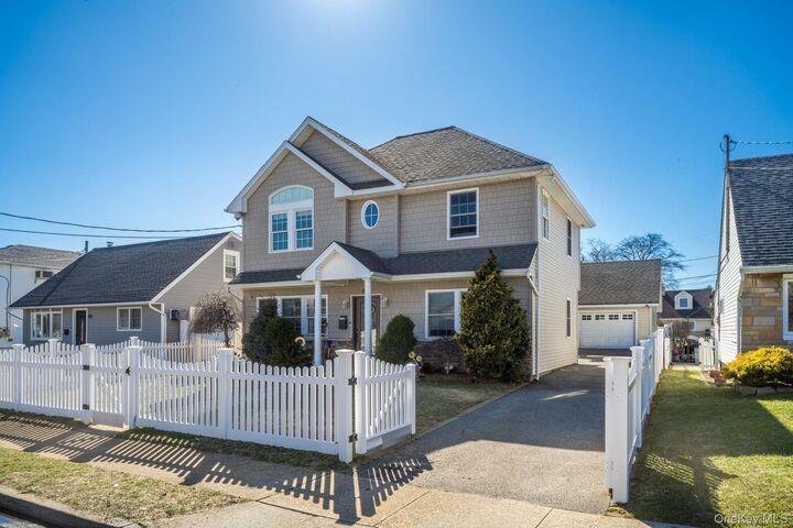 Property Photo:  732 Sunrise Avenue  NY 11710 