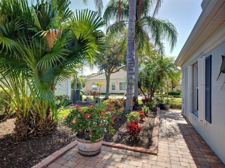 Property Photo:  13341 Ipolita Street  FL 34293 