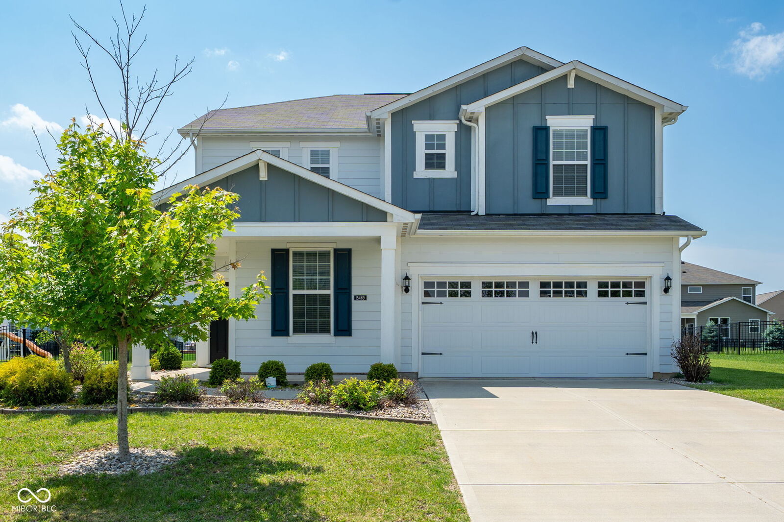 Property Photo:  15469 Eastpark Circle W  IN 46037 