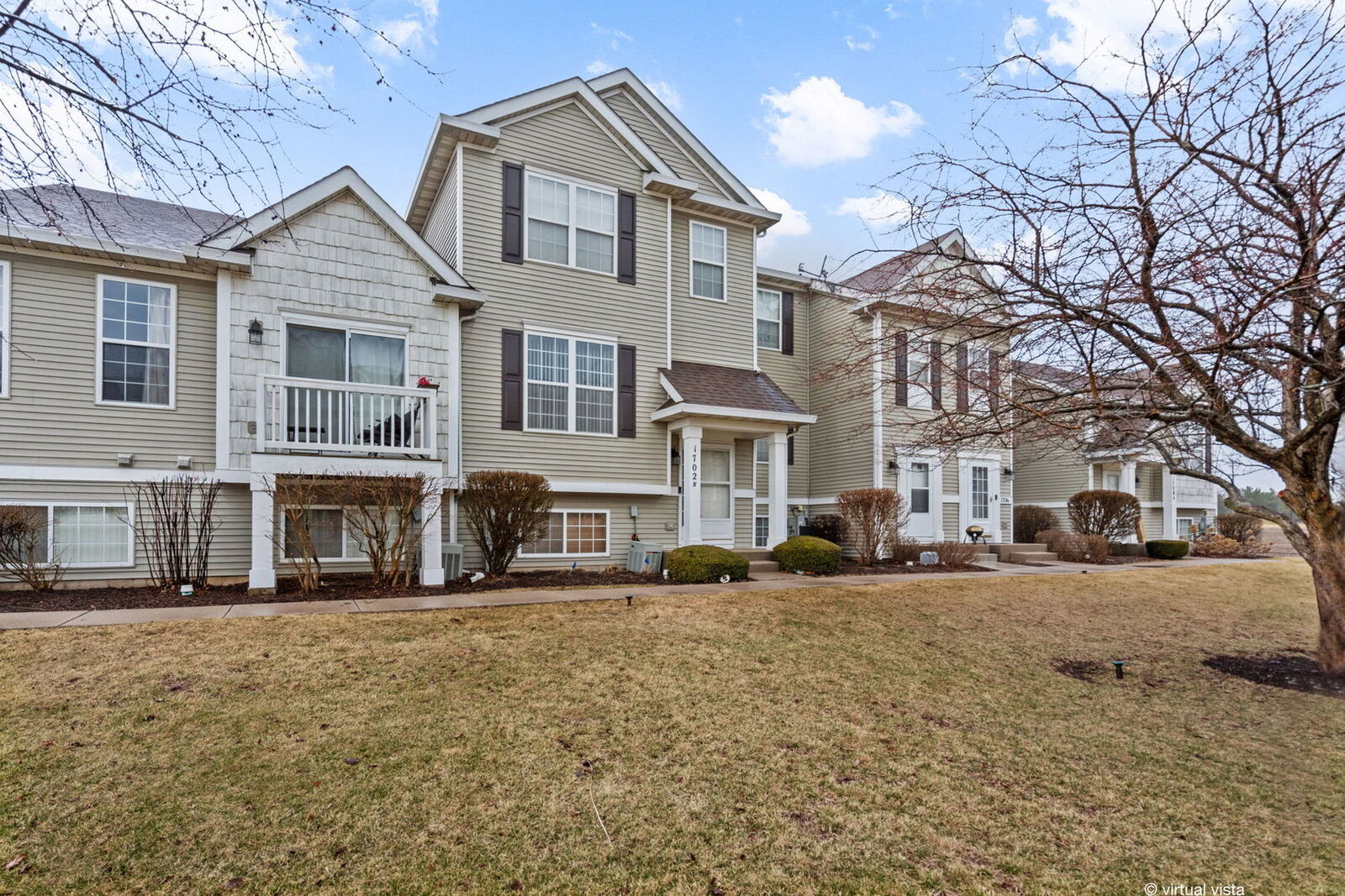 Property Photo:  1702 Fieldstone Drive N  IL 60404 