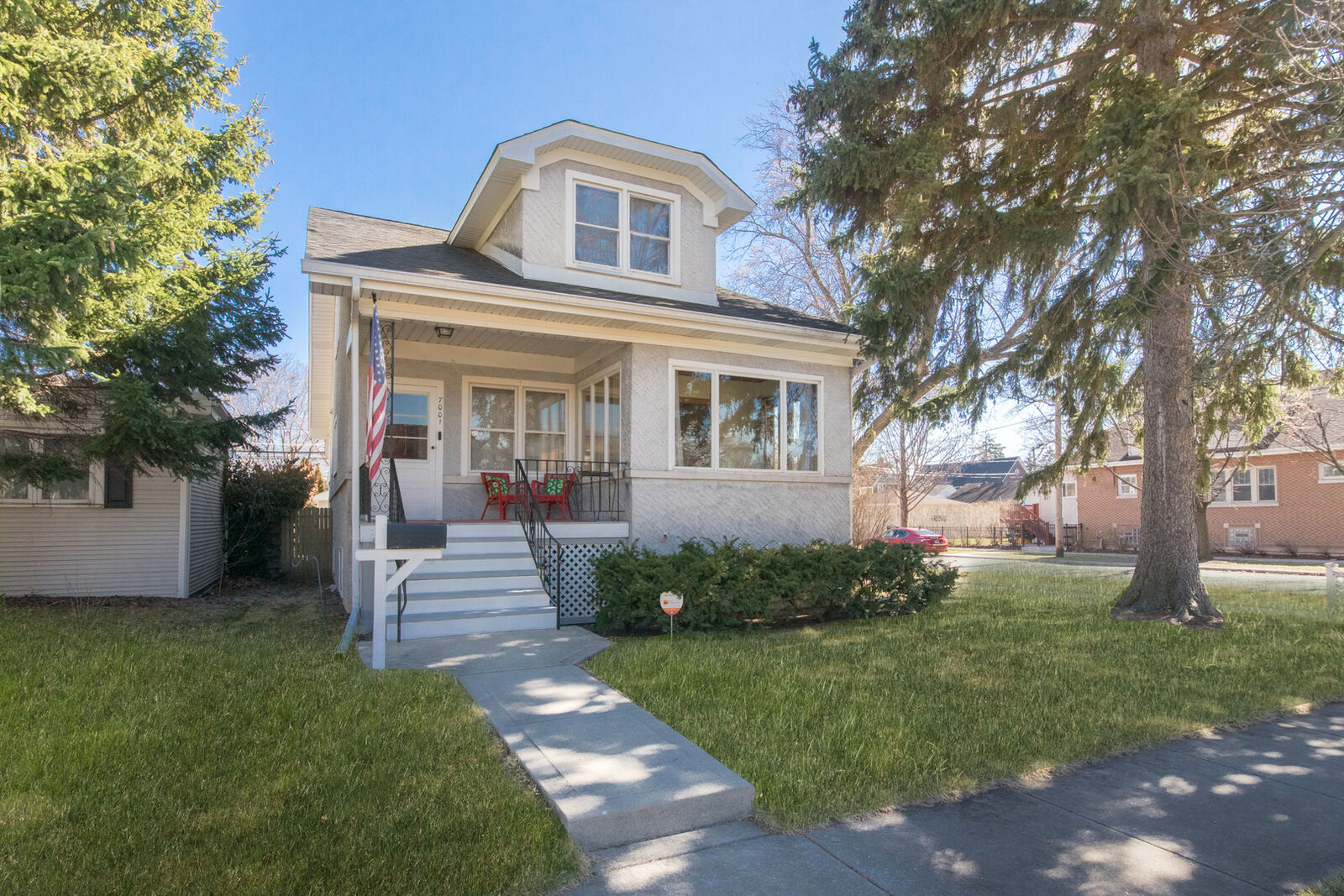 Property Photo: 7001 N Ozark Avenue IL 60631