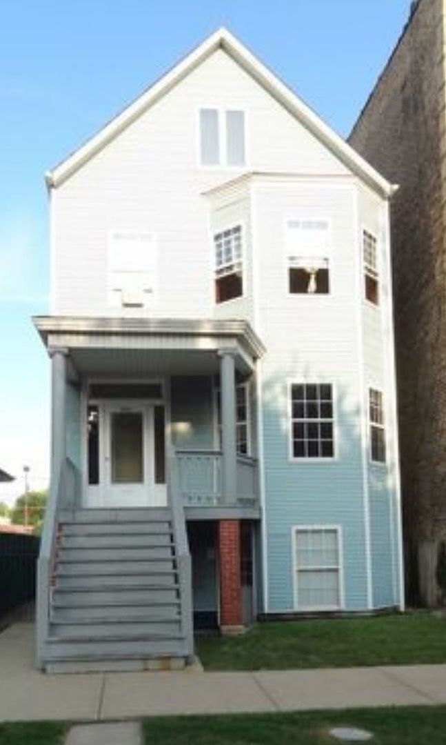 Property Photo:  4207 N Sawyer Avenue G  IL 60618 