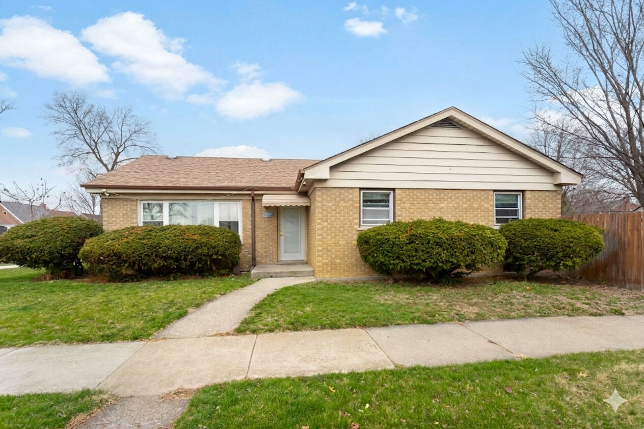 Property Photo: 4249 Custer Avenue IL 60534