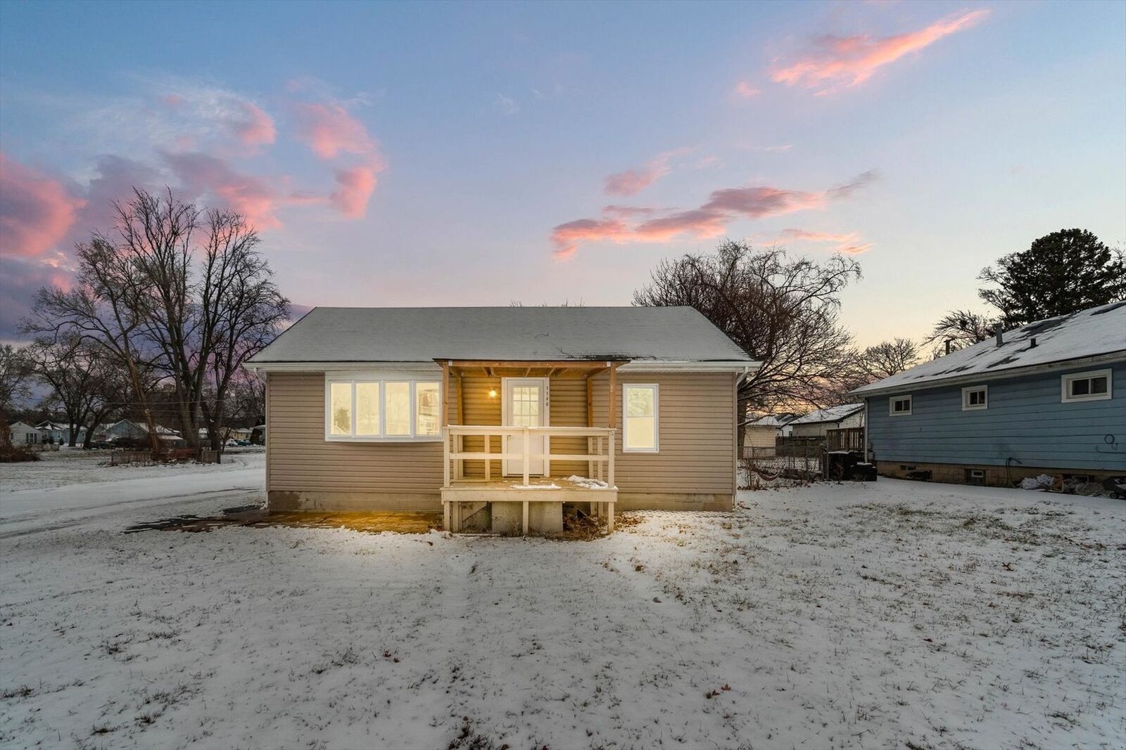 Property Photo:  1146 S Union Street  IL 60505 