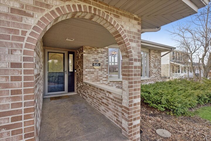 Property Photo:  8708 Coventry Drive  IL 60517 