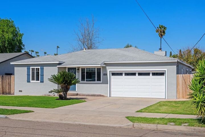 Property Photo: 468 Manor CA 92020