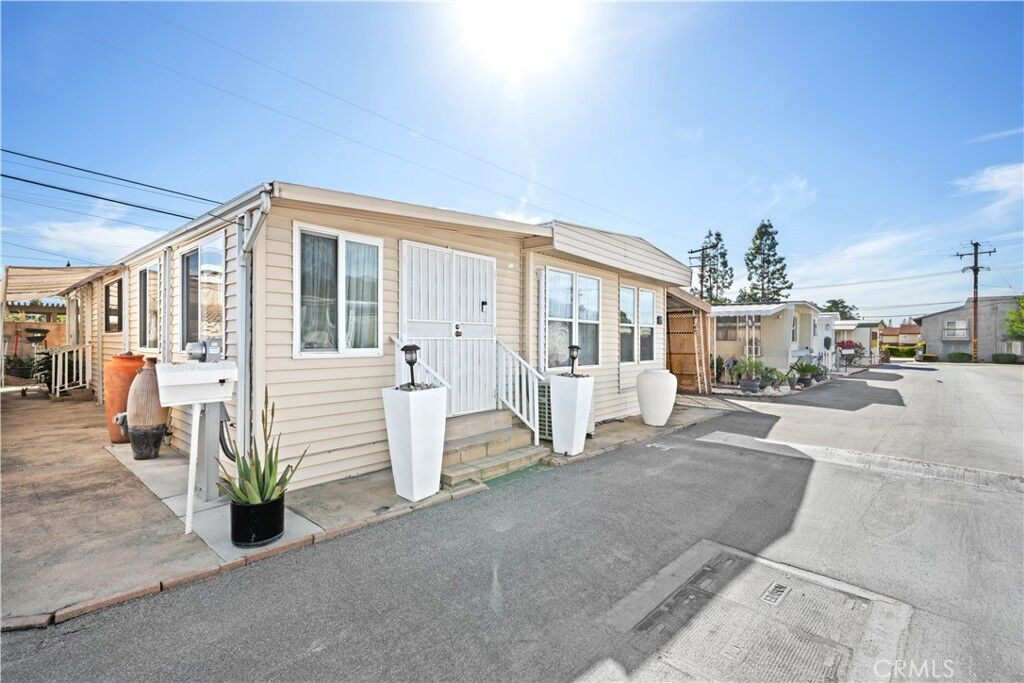 Property Photo:  1030 Bradbourne 31  CA 91010 