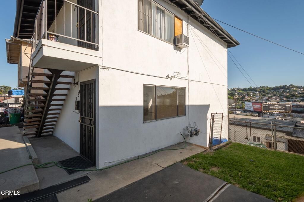 Property Photo: 4552 Catalpa Street CA 90032