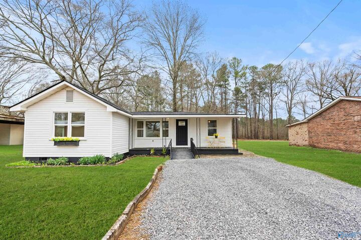 Property Photo:  196 West Street  AL 35760 