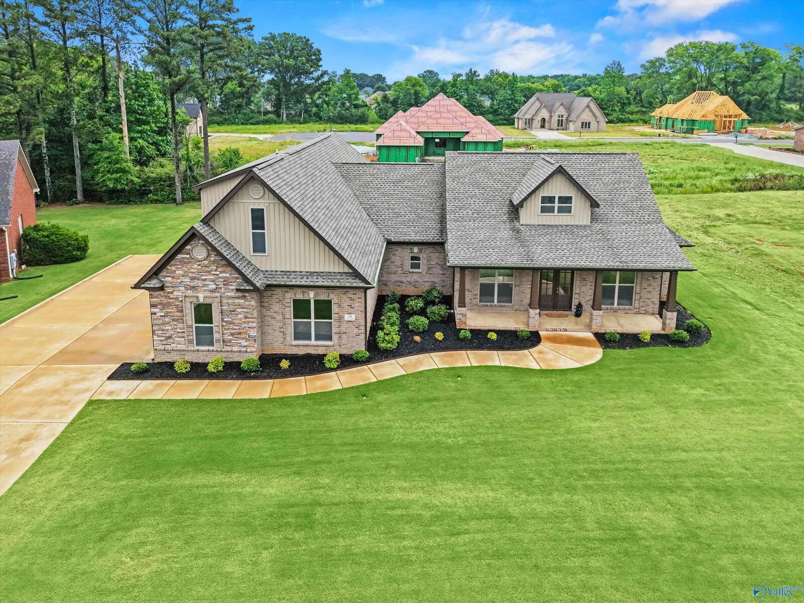 Property Photo: 2106 Covington Lane AL 35603