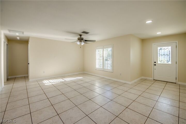Property Photo:  110 SE 13th Place  FL 33990 