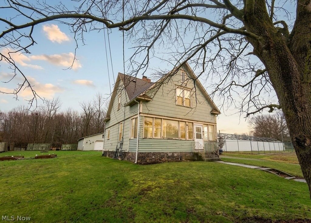 Property Photo: 1195 S Johnson Road OH 44672