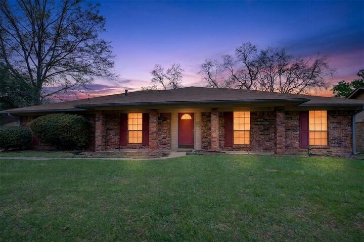 Property Photo:  2422 Somersworth Drive  LA 71118 