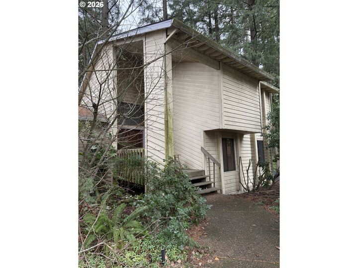 Property Photo:  21040 SW 90th Ave  OR 97062 