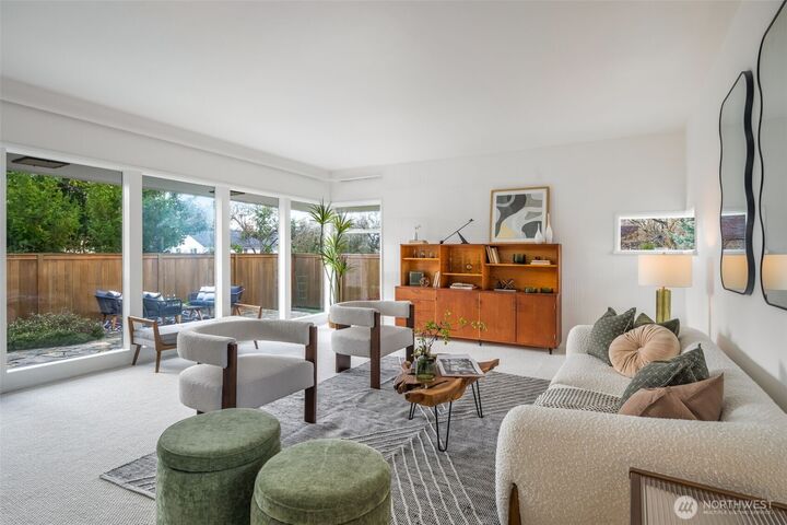 Property Photo:  3515 NE 42nd Street  WA 98105 