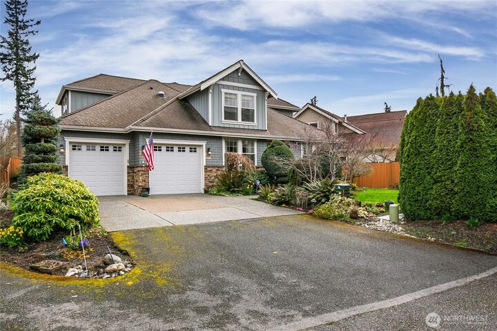 Property Photo:  1028  10th Street  WA 98275 