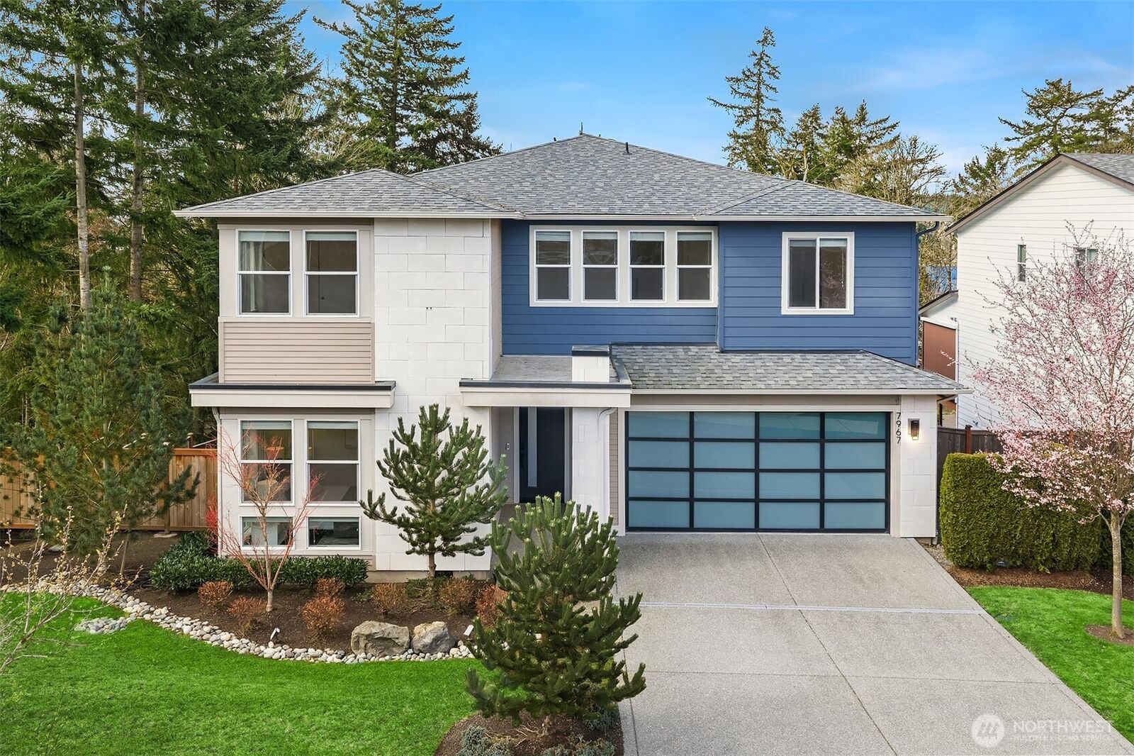 Property Photo:  7967  112th Lane SE  WA 98056 