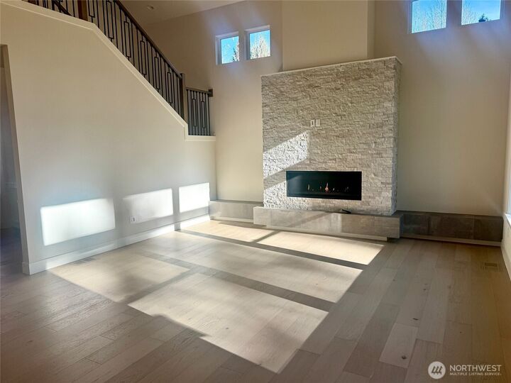 Property Photo:  9207 NE 175th Street B  WA 98011 