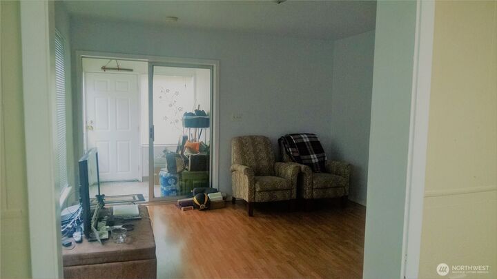 Property Photo:  1537  15th Avenue NE  WA 98144 