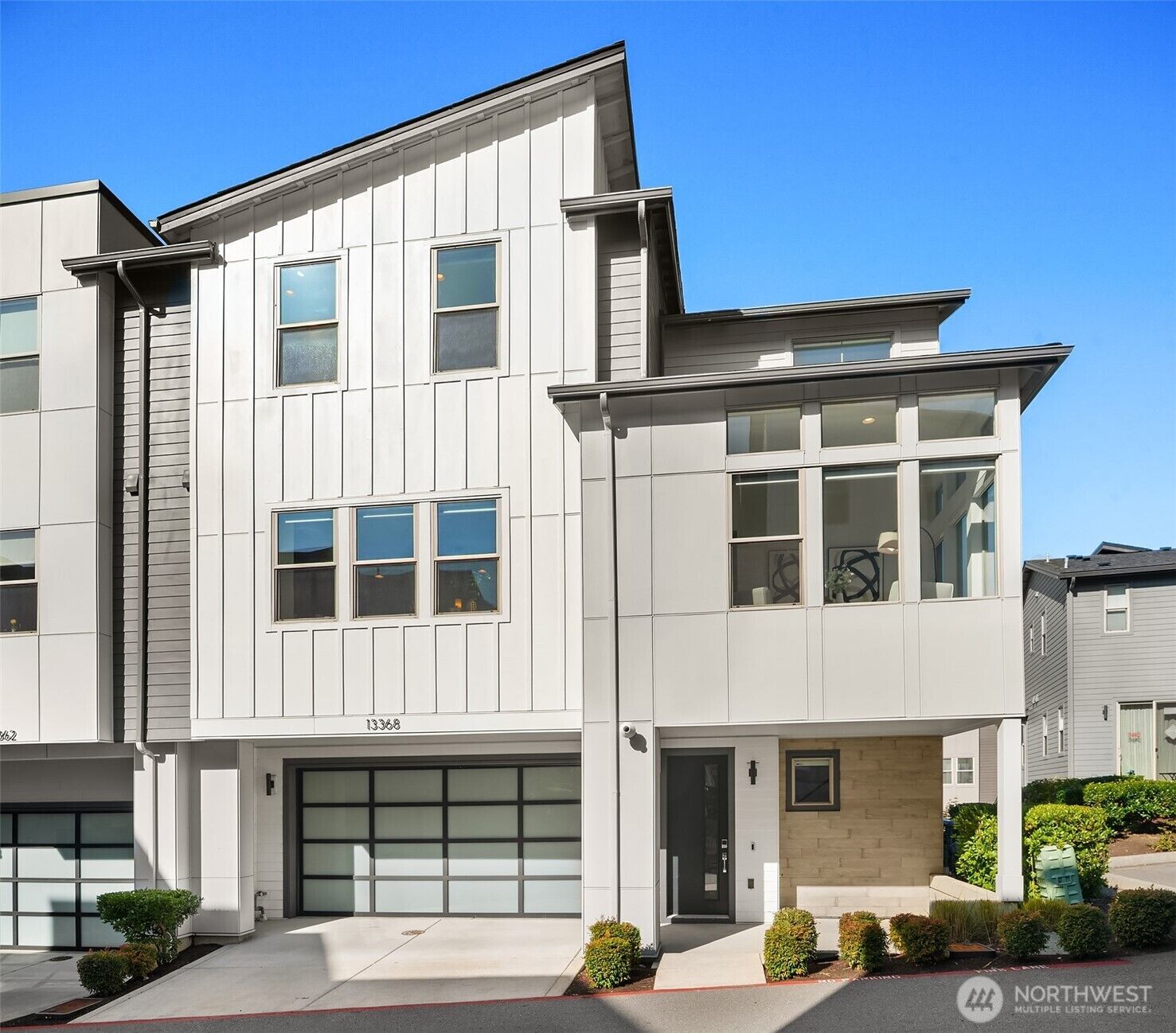 Property Photo:  13368 SE 68th Place  WA 98059 