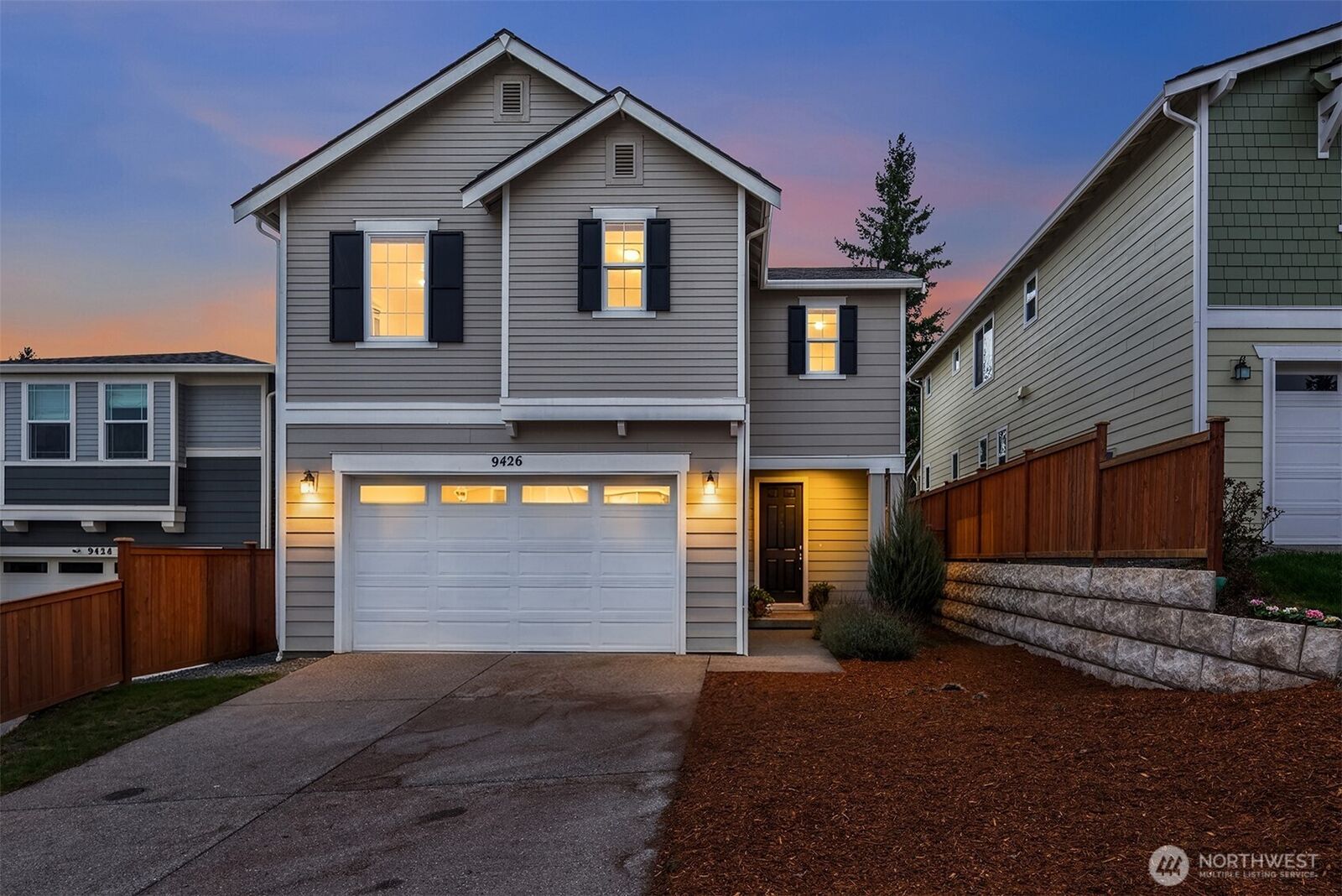 Property Photo:  9426 S 237th Street  WA 98031 