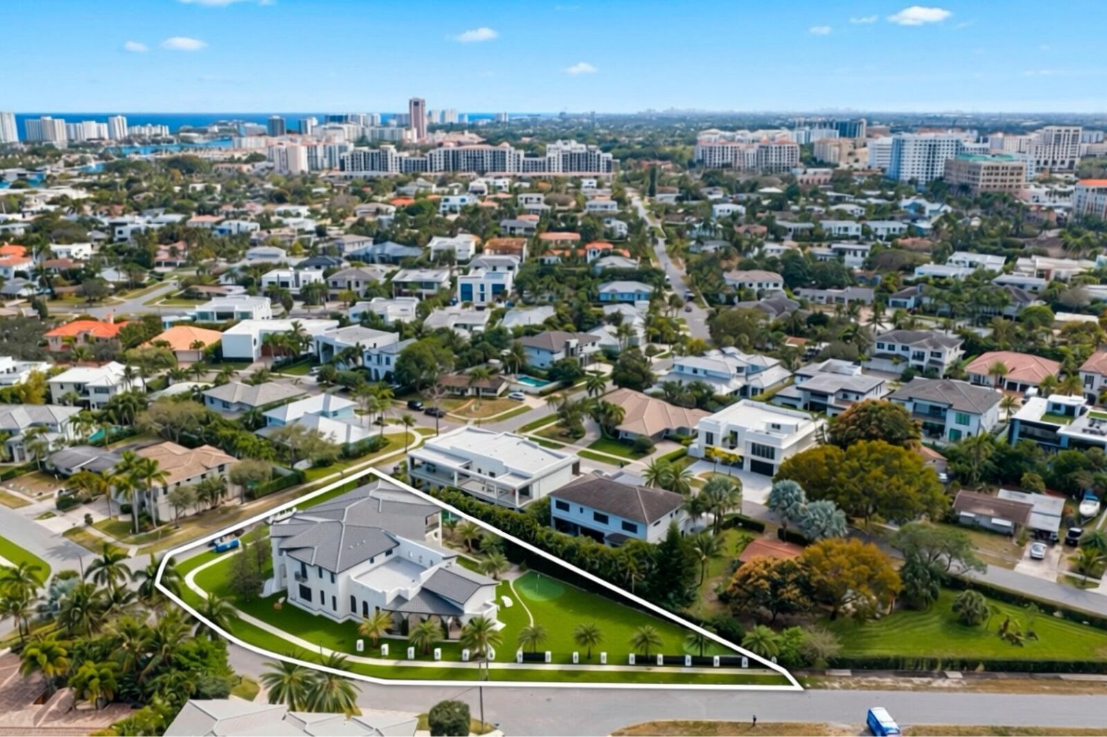 Property Photo:  298 NE 8th Street  FL 33432 