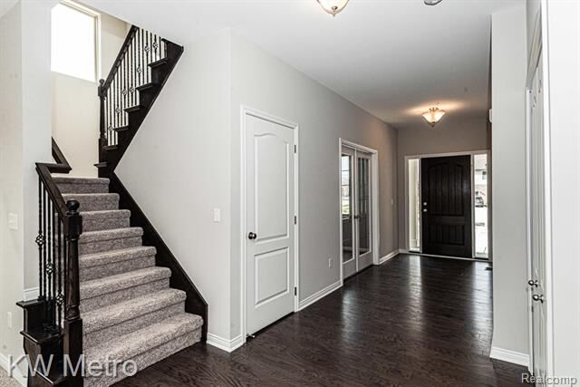 Property Photo:  2760 John Bartley Circle  MI 48310 