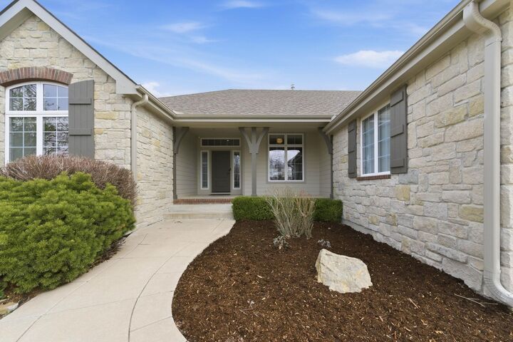 Property Photo: 1817 N Cranbrook Cir KS 67206