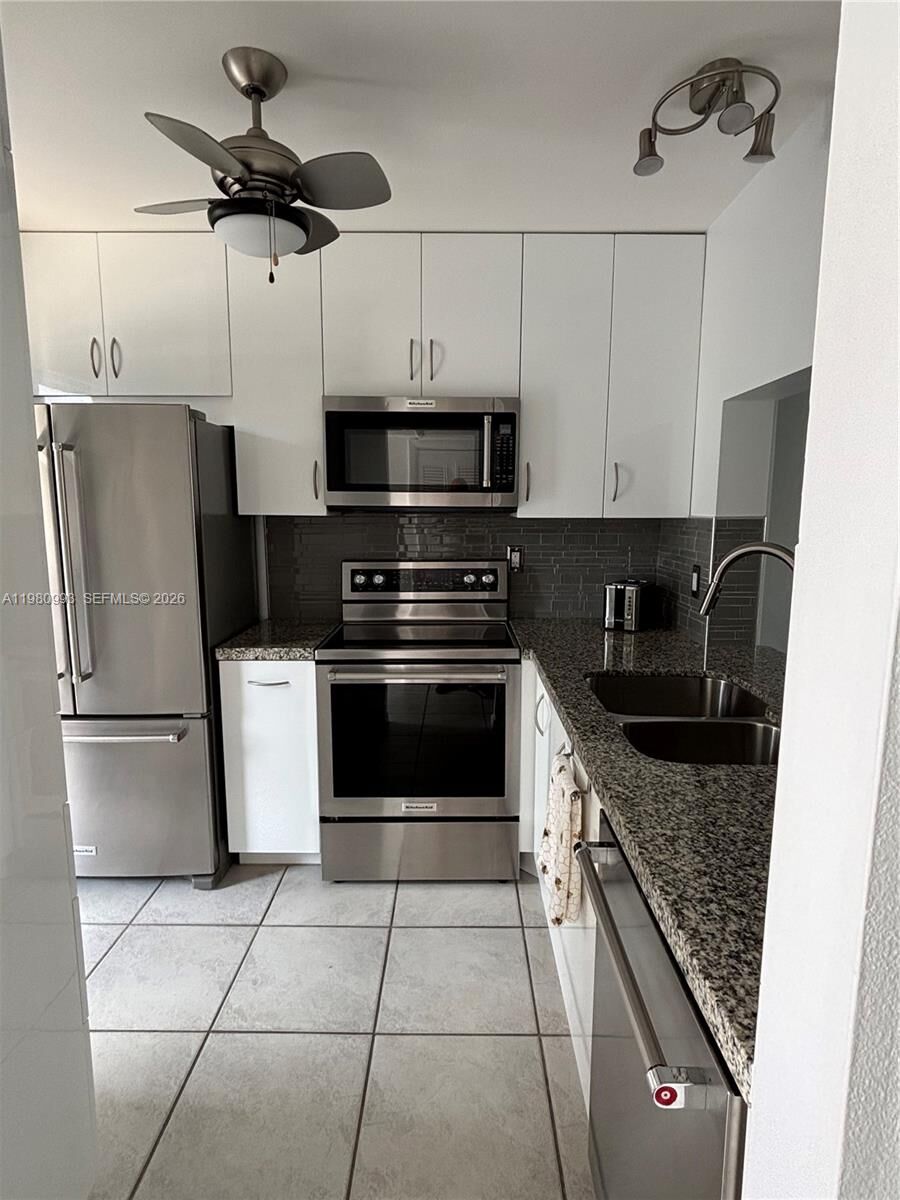 Property Photo: 1481 S Ocean Blvd 106E FL 33062