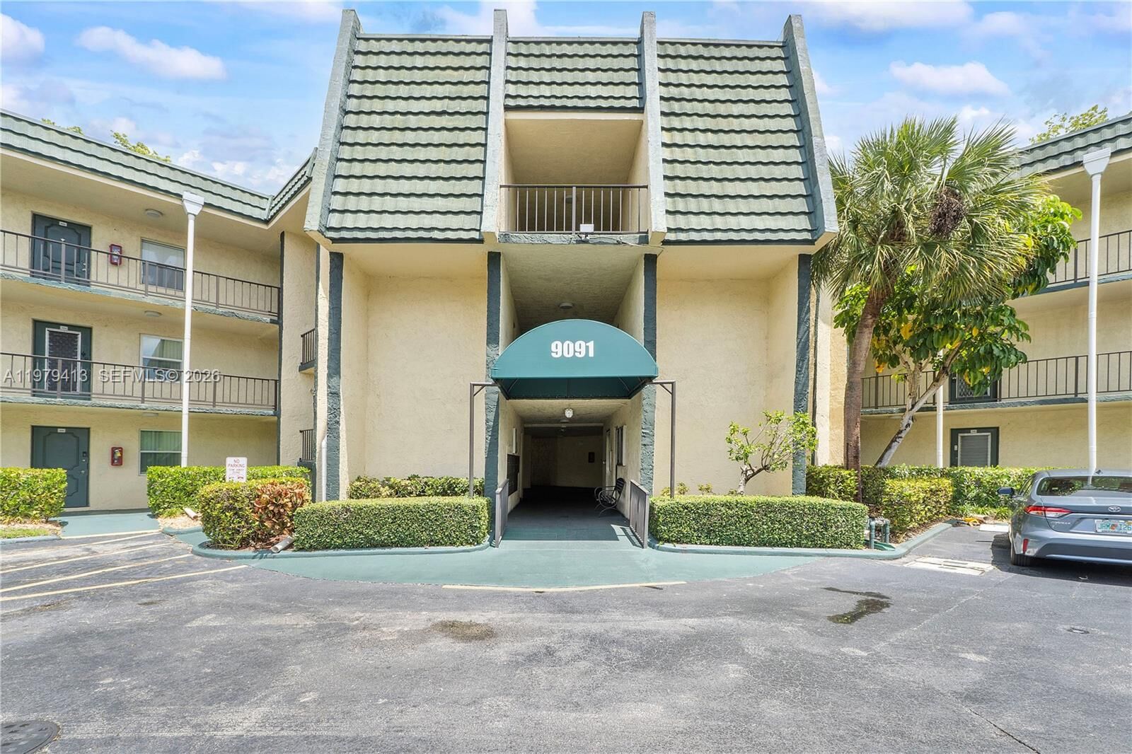 Property Photo:  9091 Lime Bay Blvd 110  FL 33321 