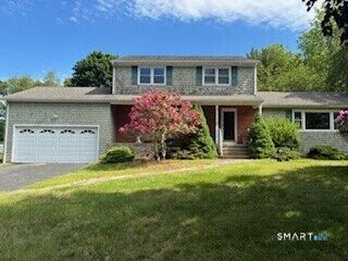 Property Photo:  11 Williamsburg Drive  CT 06477 