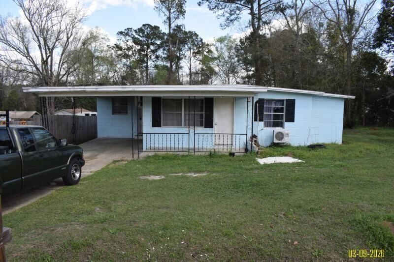 Property Photo: 801 S Main Street FL 32333