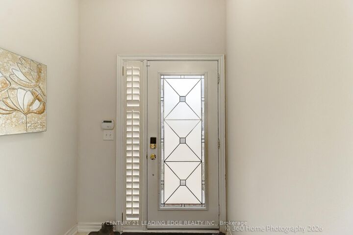 Photo de la propriété:  75 Kentview Crescent  ON L6B 0L5 