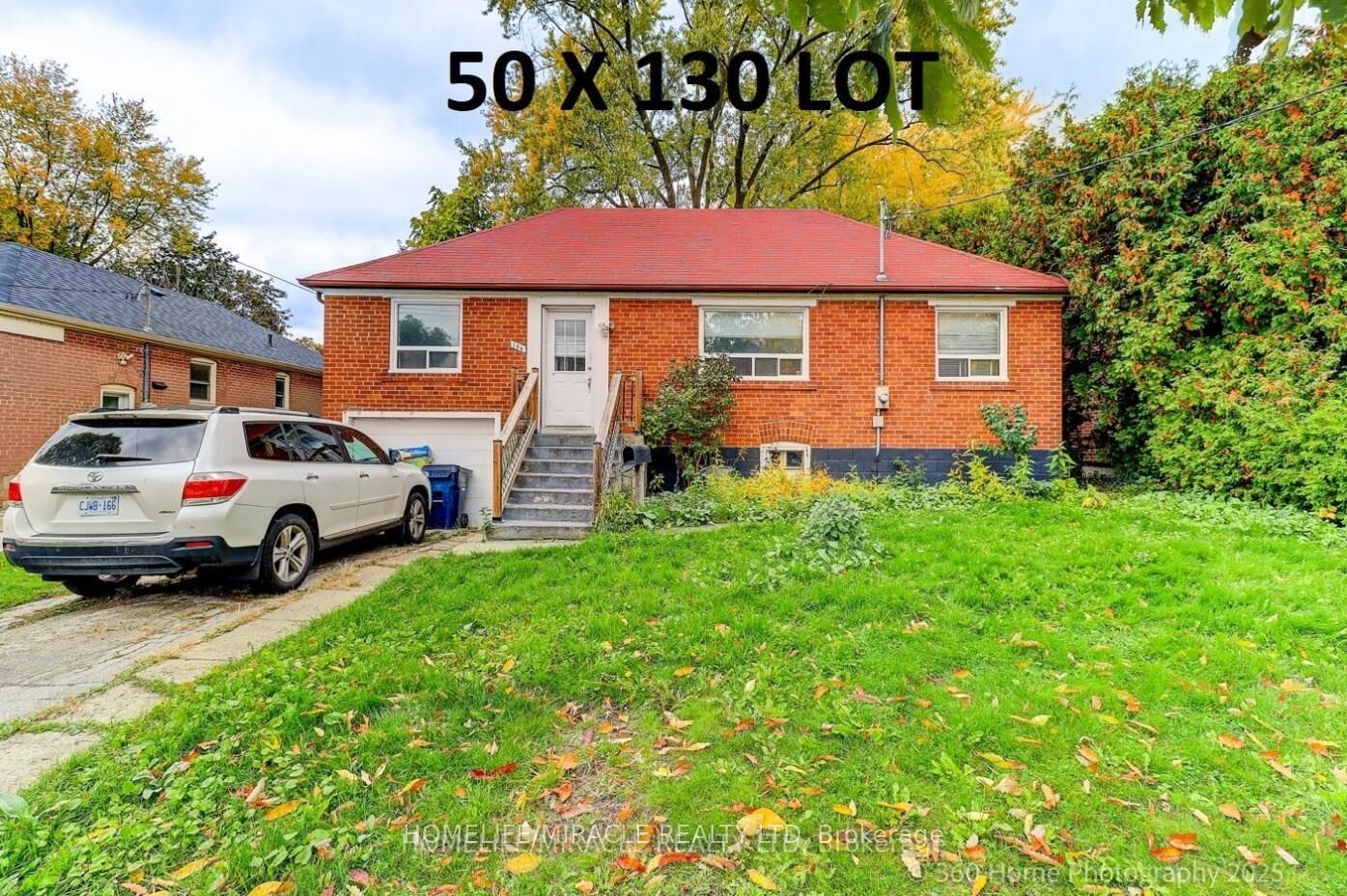 Property Photo: 106 Johnston Avenue ON M2N 1H2