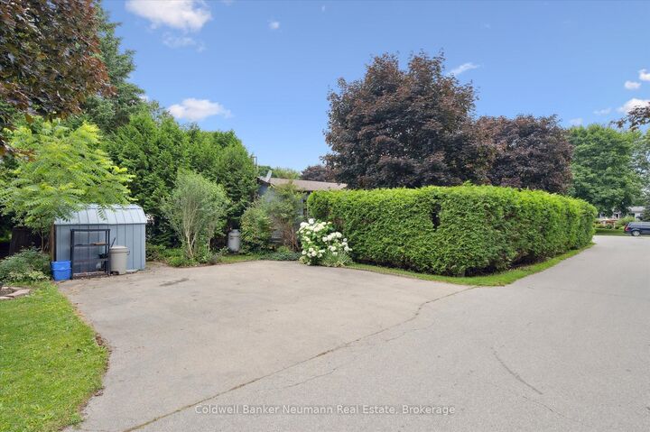 1294 Concession 8 Road W 93 Maple — photo 1