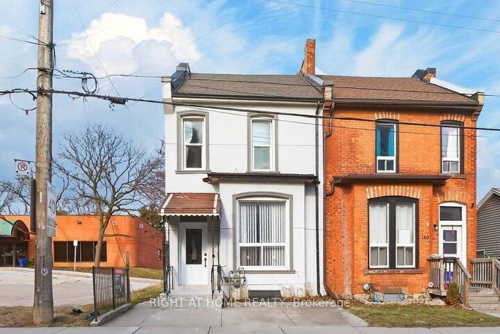 141 Ray Street N — photo 1