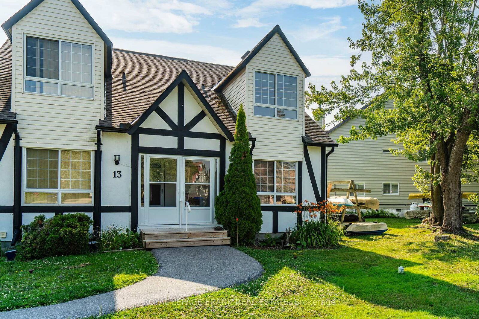 Property Photo: 81 Laguna Parkway 14 ON L0K 1B0