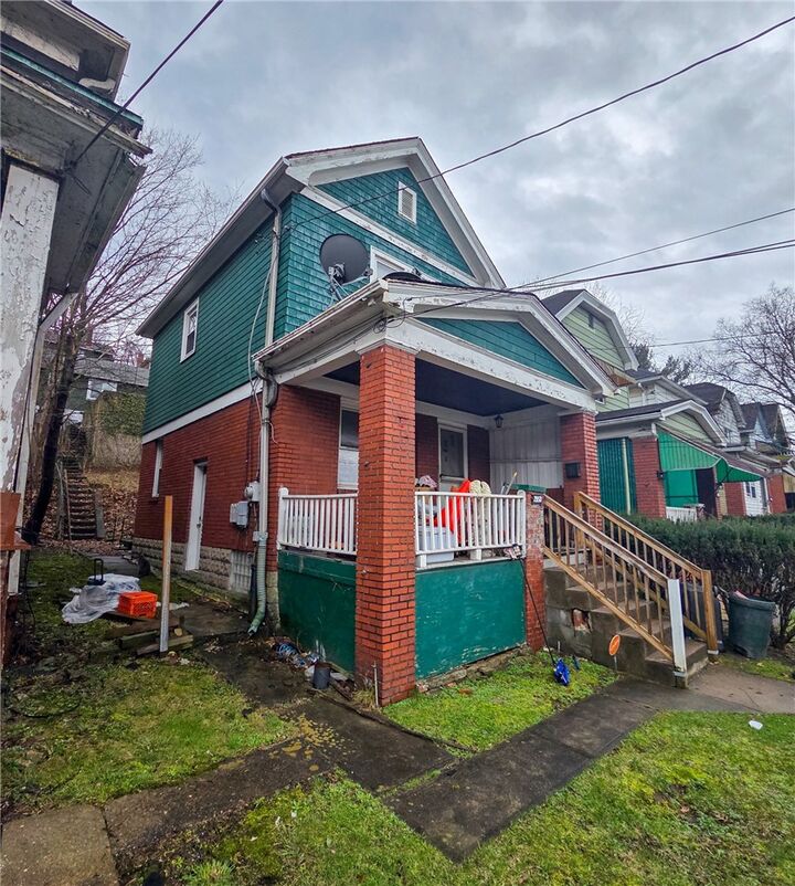 Property Photo:  2050 Laketon Rd  PA 15221 