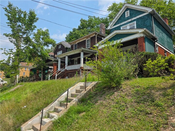 Property Photo:  2050 Laketon Rd  PA 15221 