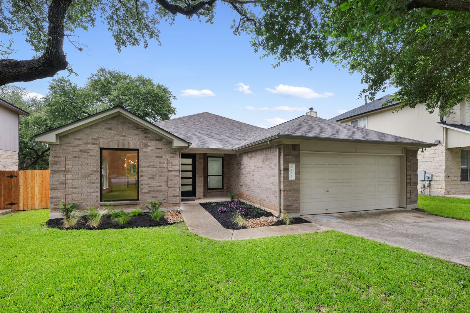 Property Photo:  608 Haleys Cove  TX 78641 