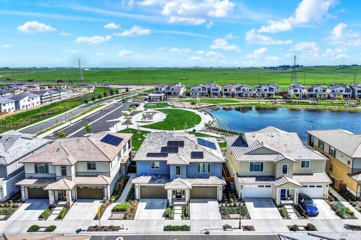 Property Photo:  2456 Shore Vista  CA 94533 