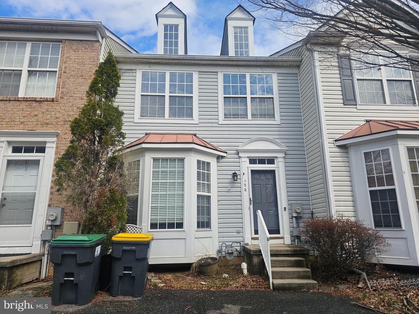 Property Photo:  120 Creekmont Court  DE 19702 