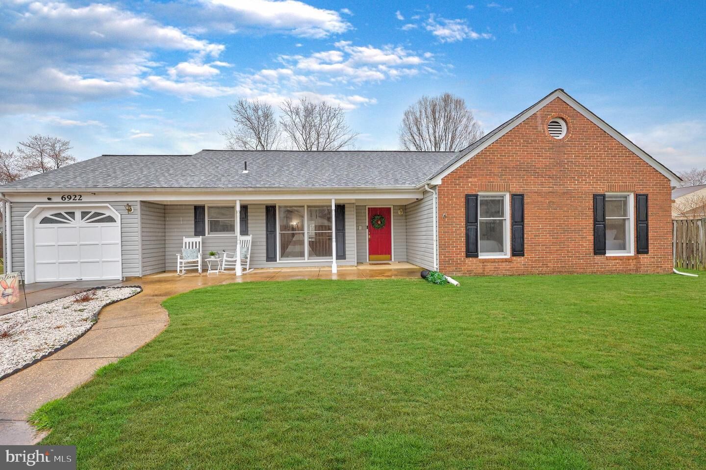 Property Photo:  6922 Lodestone Court  VA 22306 