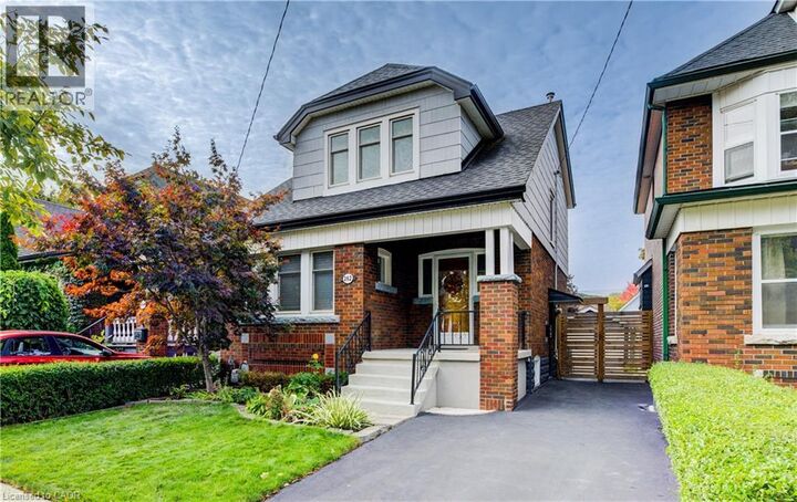 Property Photo:  262 Province Street South  ON L8K 2L7 