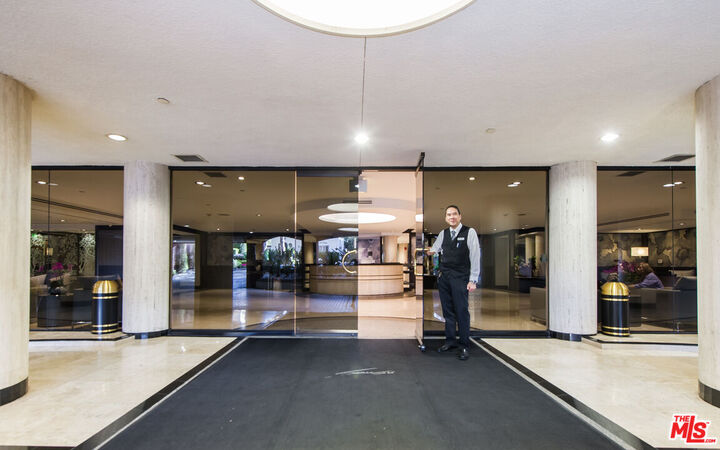 Property Photo: 200 N Swall Dr CA 90211