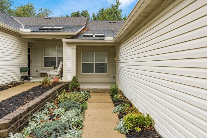 Property Photo: 539 S Market Street OH 43136